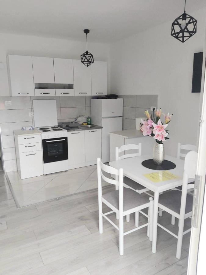 Apartment Marina 2 Kotor Buitenkant foto
