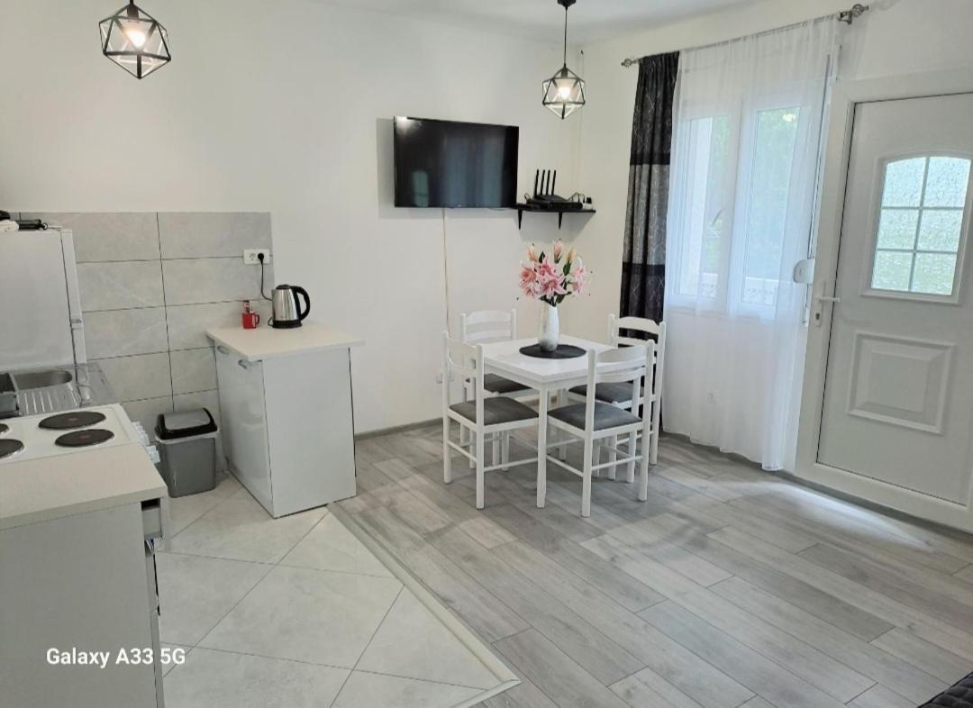 Apartment Marina 2 Kotor Buitenkant foto